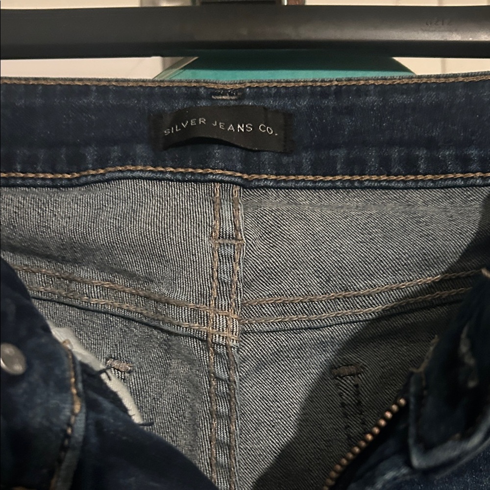 Silver Jeans Women's Classic Blue Cropped Denim